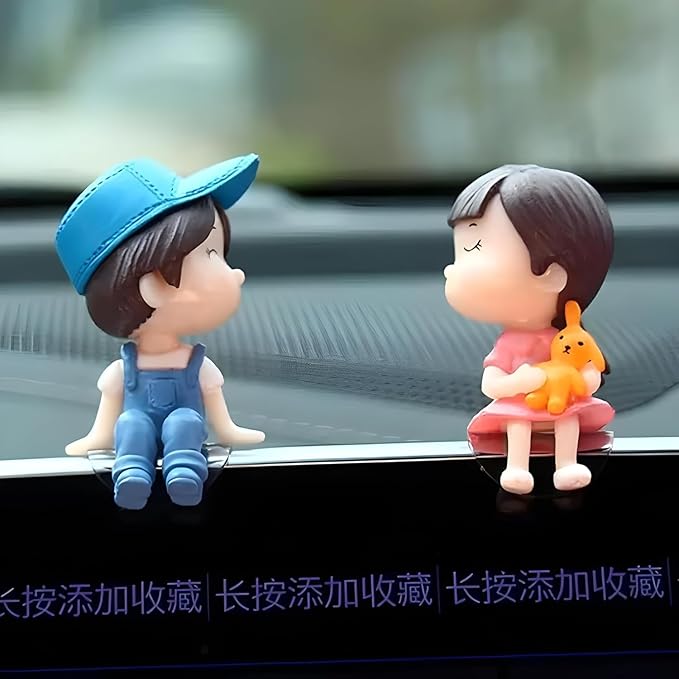 Car Interior Decoration Showpiece - Plastic Couple - I Love You with Balloon