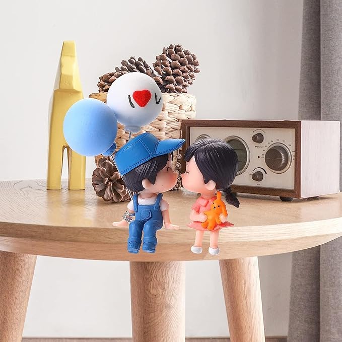 Car Interior Decoration Showpiece - Plastic Couple - I Love You with Balloon